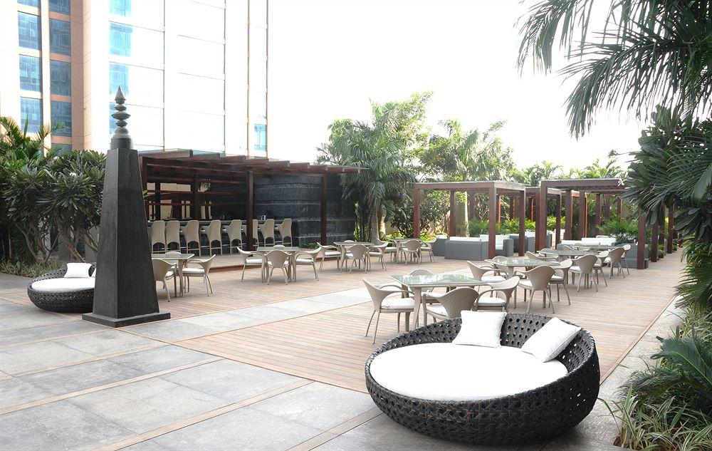Jw Marriott Hotel Bengaluru Exterior photo